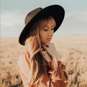 Meet your Posher, Ellie